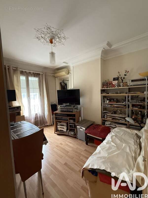 Photo 2 - Appartement à PARIS-18E