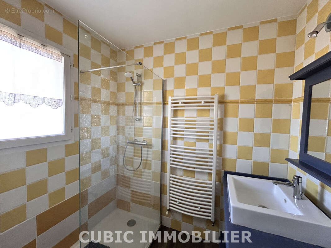 Maison à LACHASSAGNE