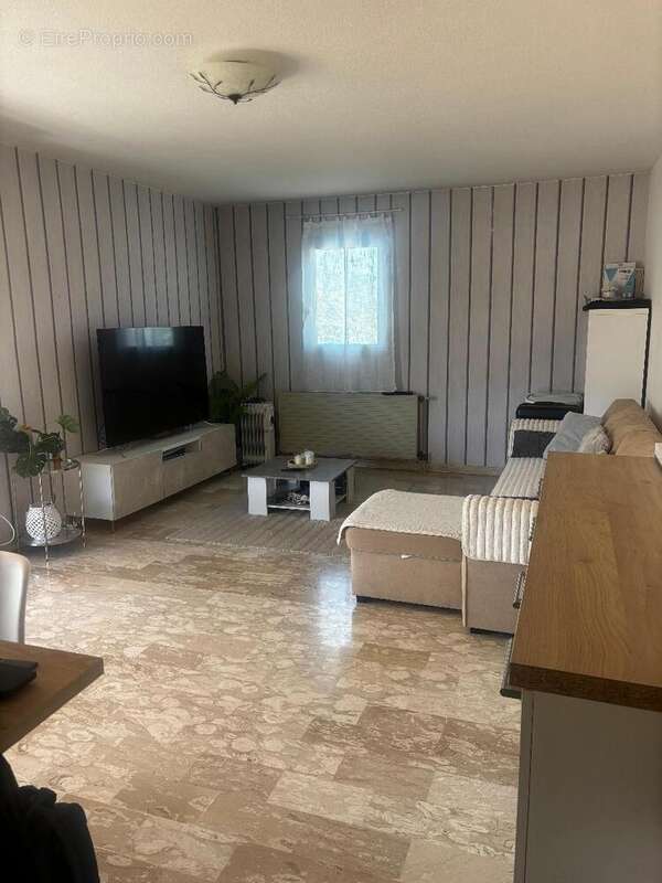   - Appartement à DRAGUIGNAN