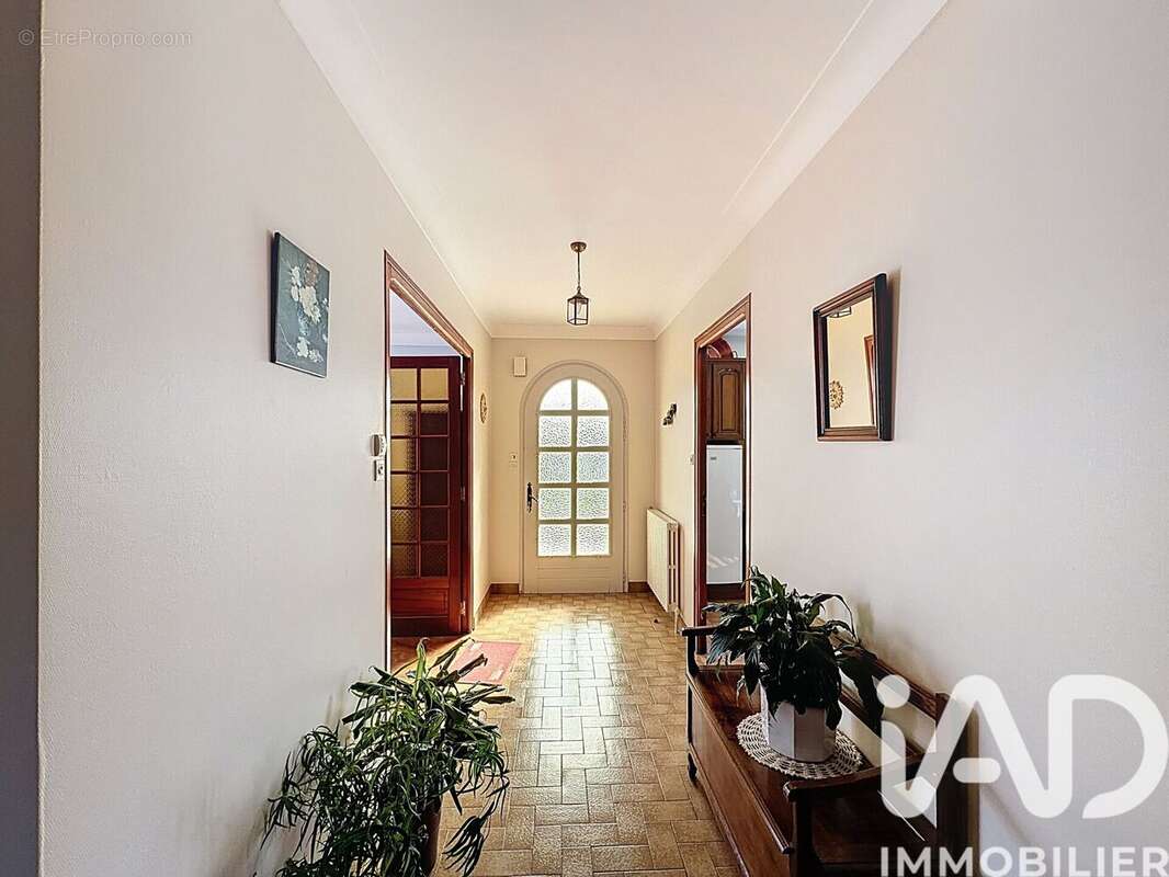 Photo 2 - Maison à BAINS-SUR-OUST