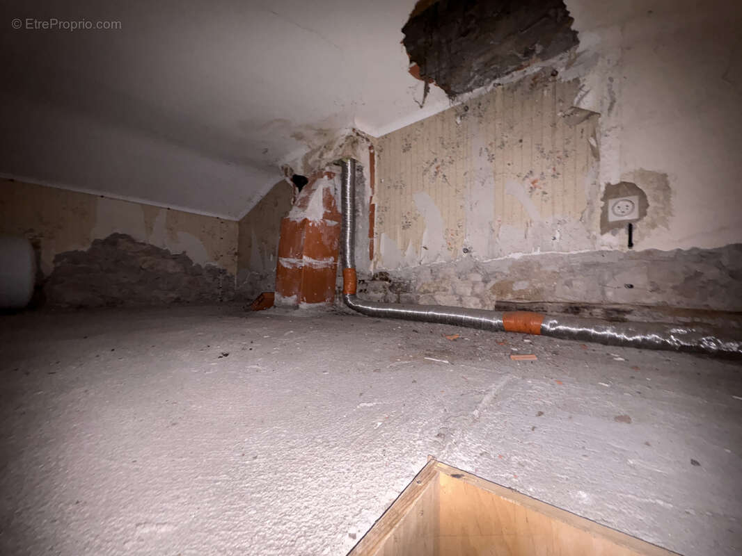 Maison à BERTHOLENE