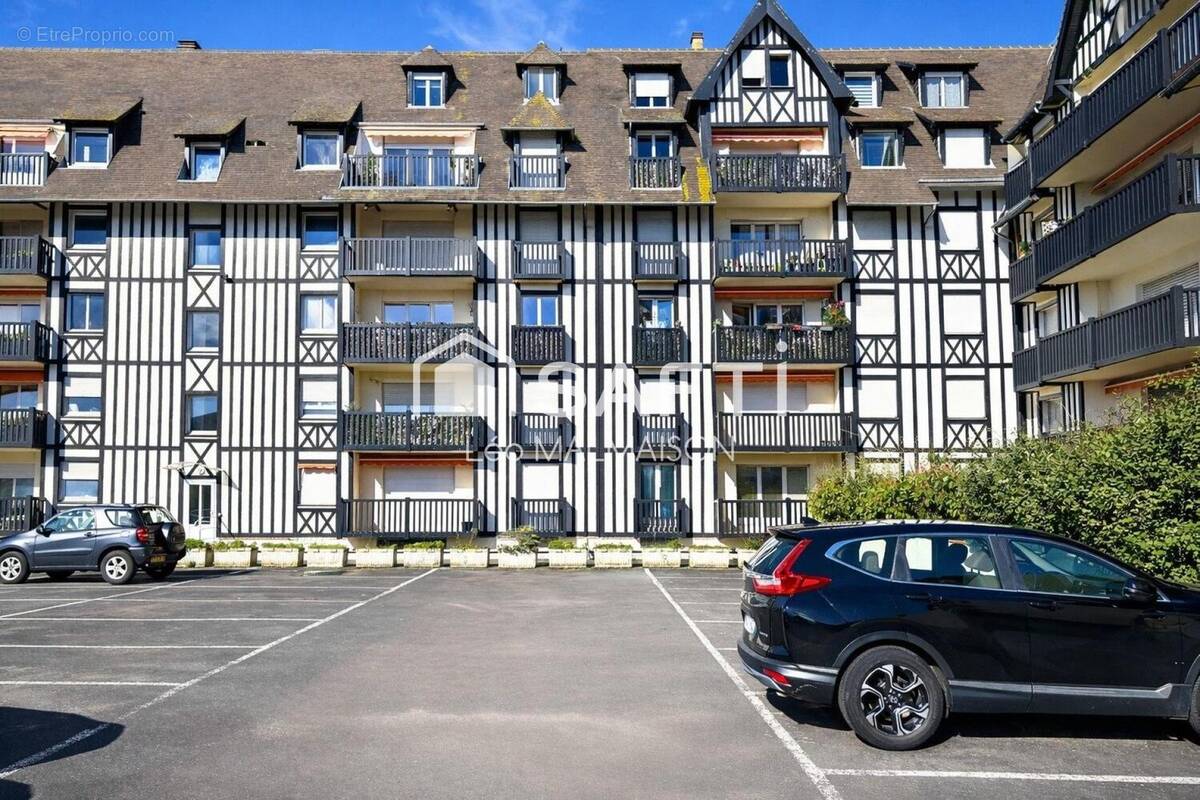 Photo 1 - Parking à DEAUVILLE