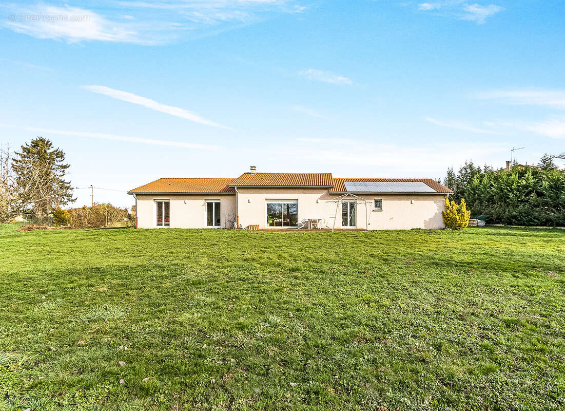 Maison à VILLENEUVE