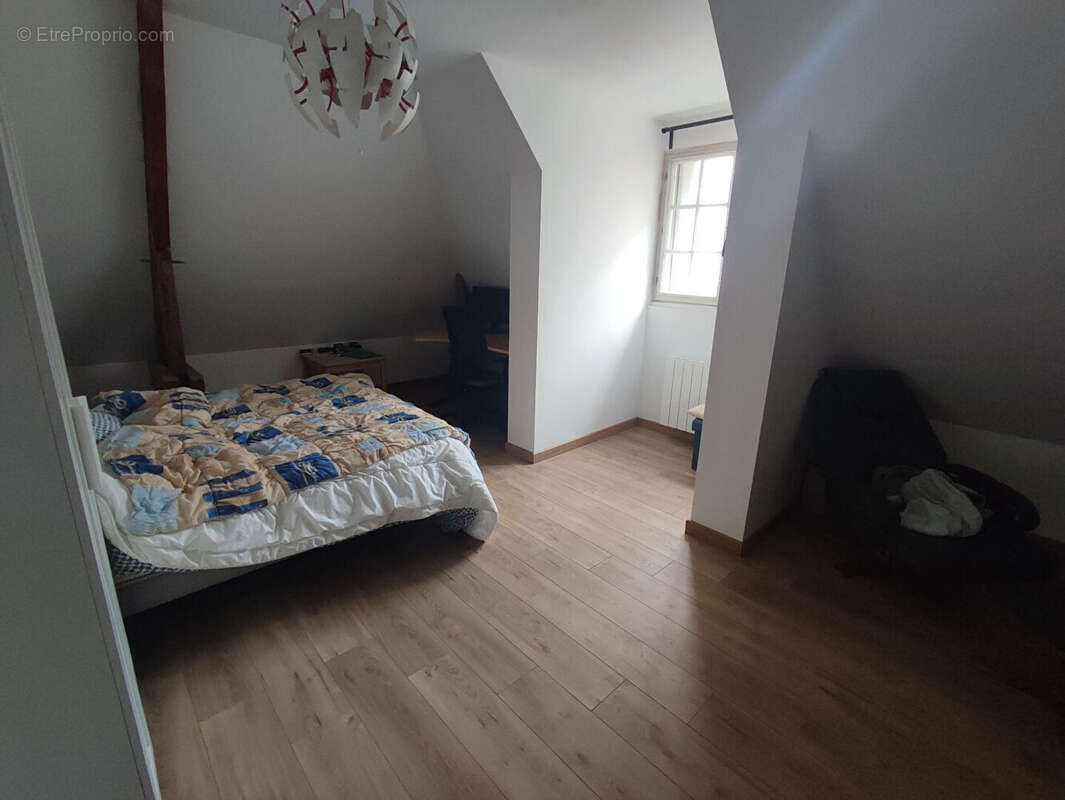 Maison à SAINT-JEAN-DE-BRAYE