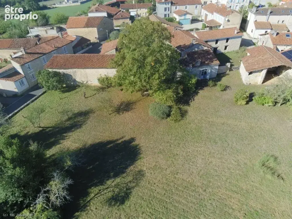 Deux Maisons A Rénover Avec Leur Grange et Un Beau Terrain - photo 49