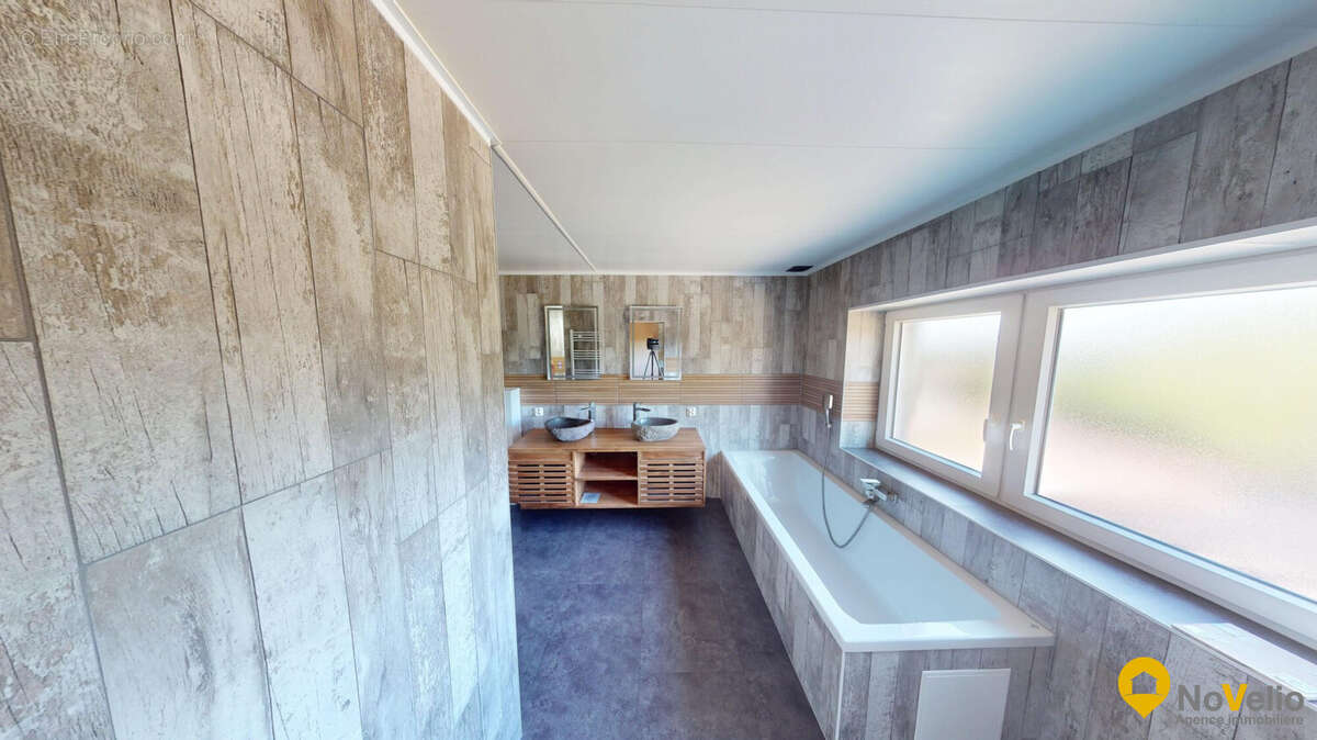 Maison à NEUFGRANGE