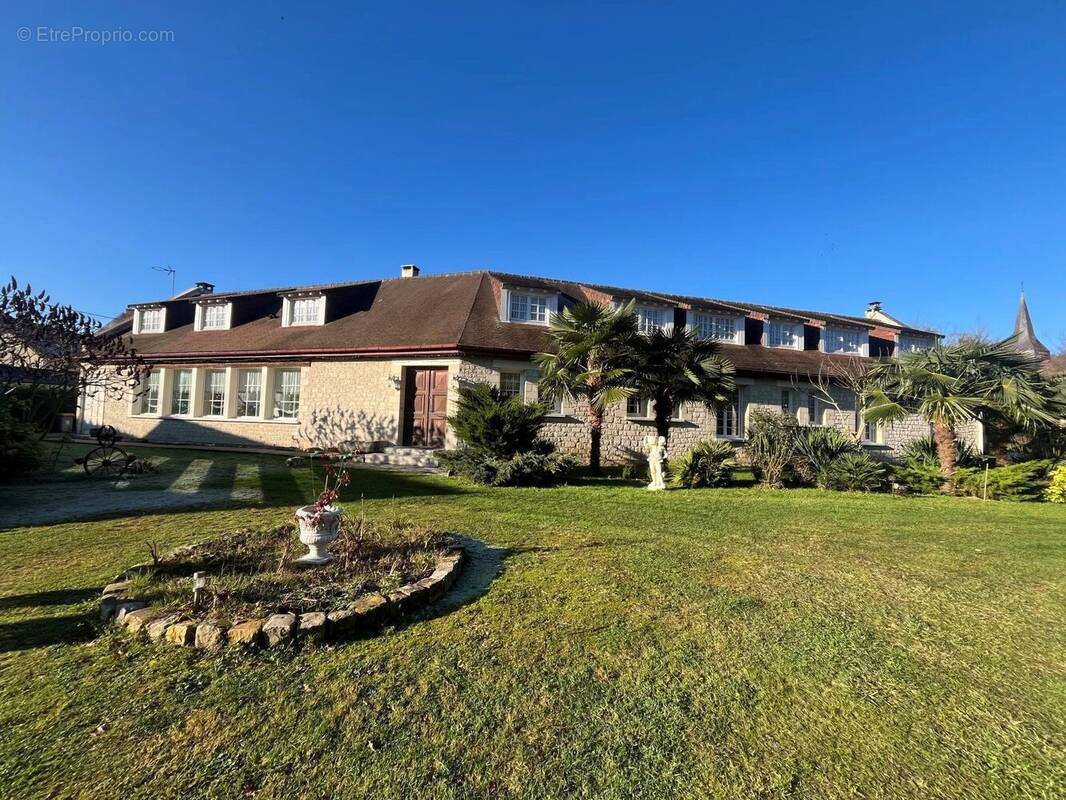 Maison à CHAMOUILLE