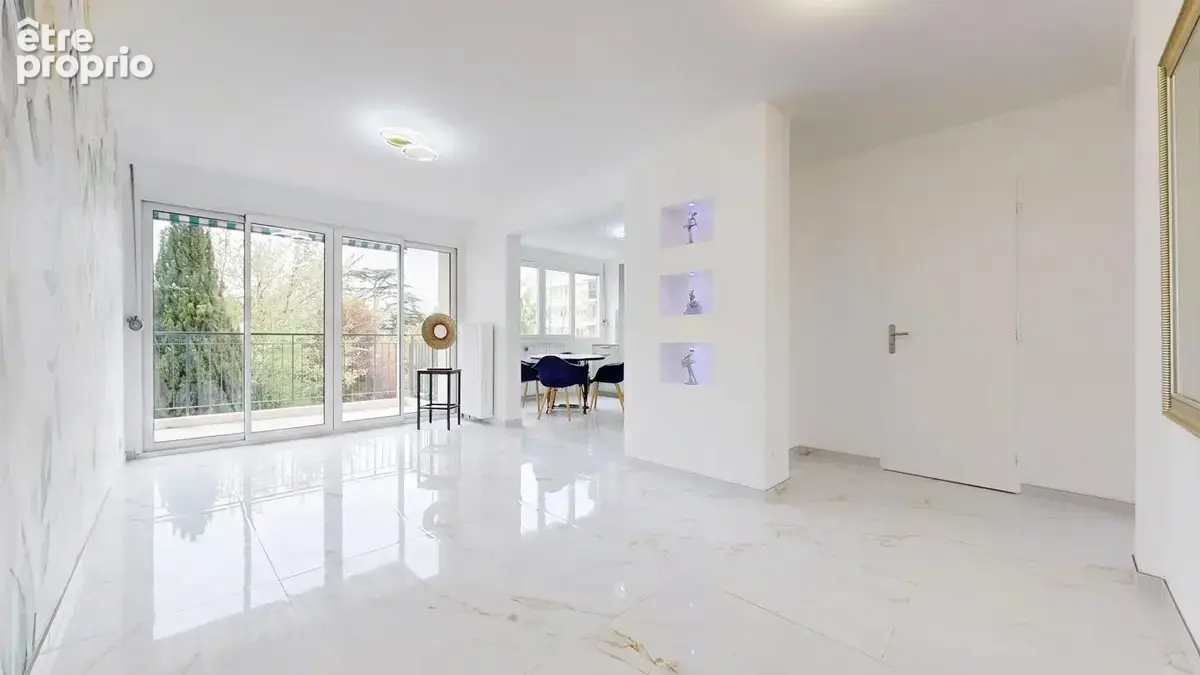 Appartement 65 m² à Sainte-Foy-Les-Lyon  - photo 1