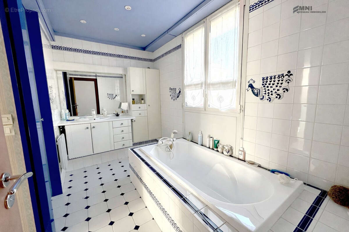 Maison 155 m² à Choisy-Le-Roi  - photo 8