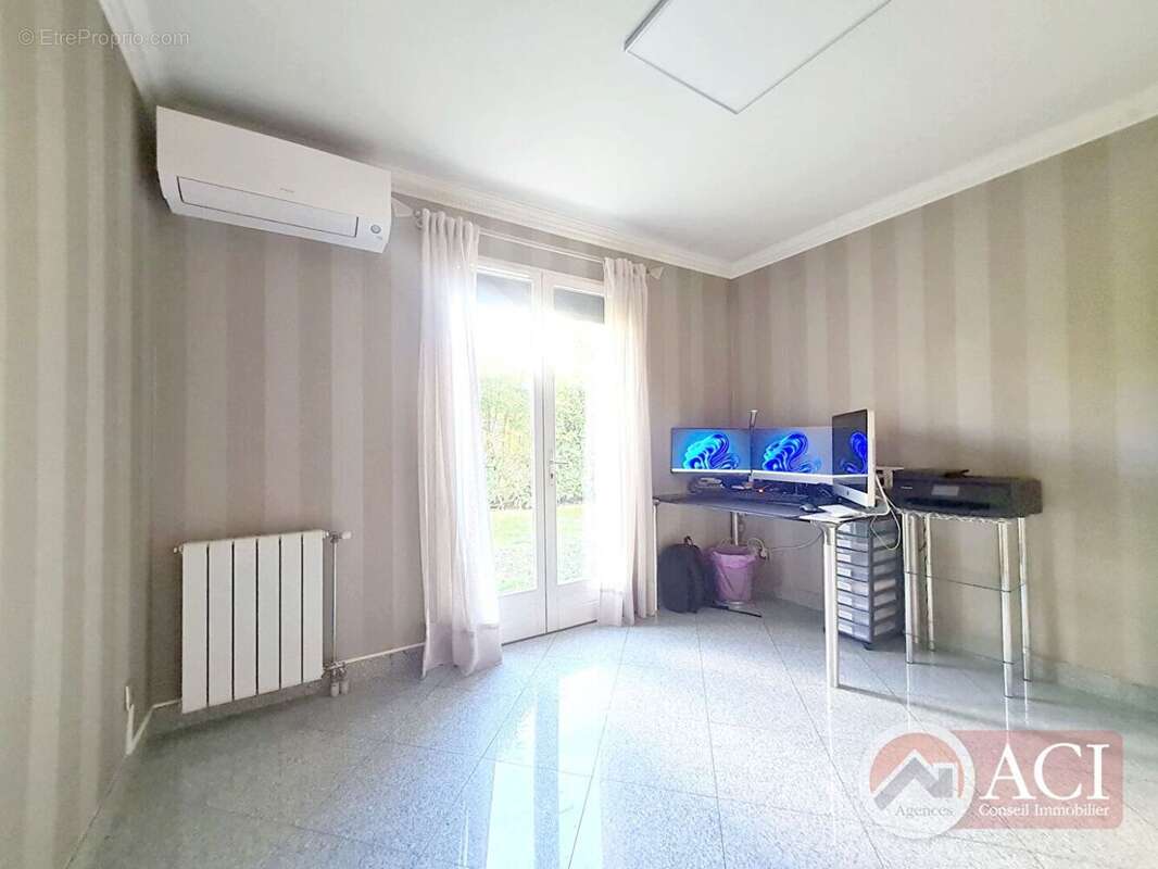 59669181h.jpg - Maison à MONTMAGNY