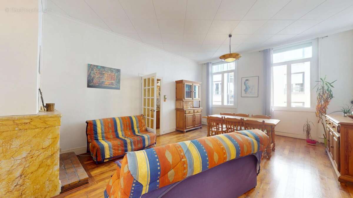T2 – 63 m² – Lyon 1er –Prox Boulevard Croix Rousse - photo 2