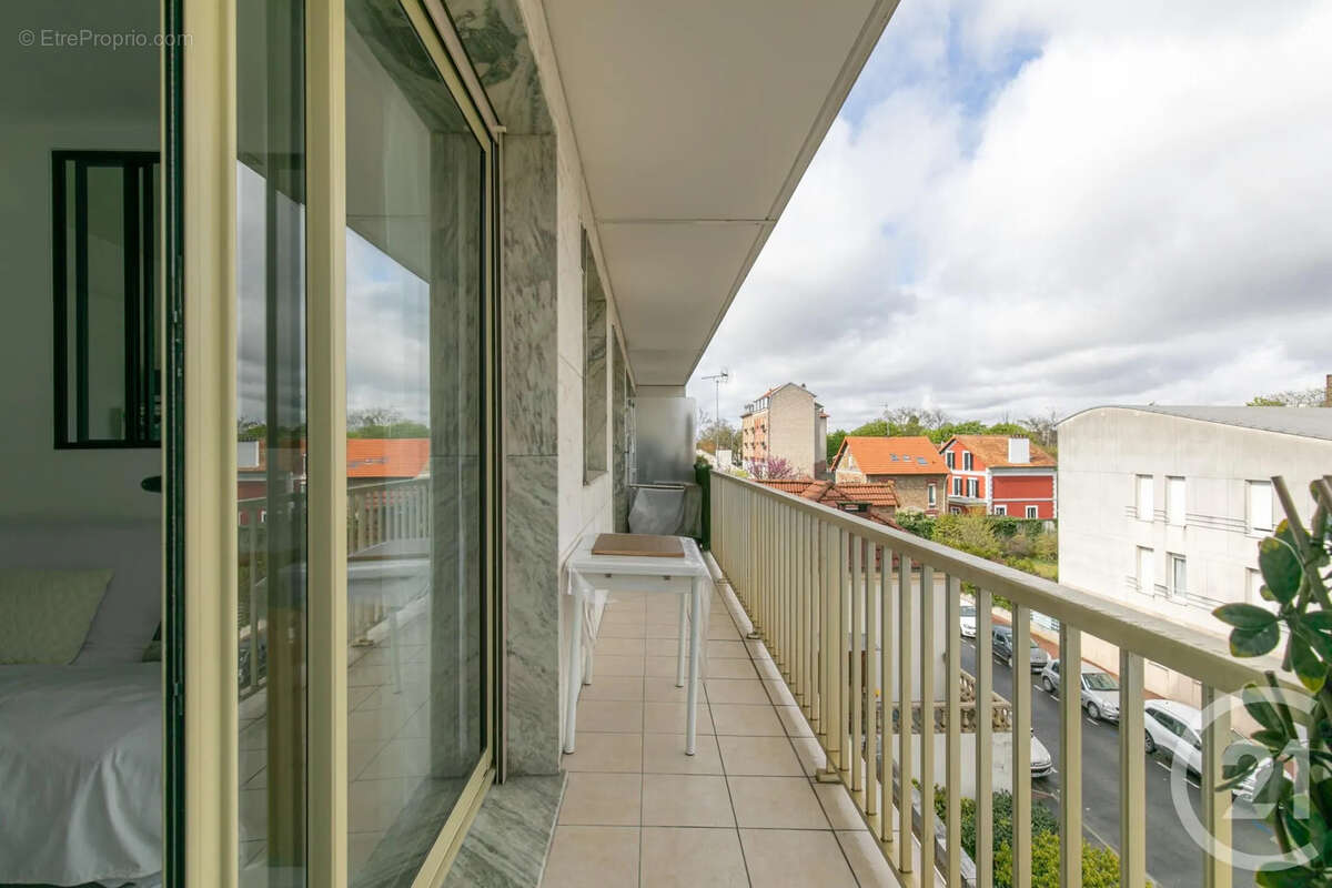 Appartement à SAINT-MAUR-DES-FOSSES