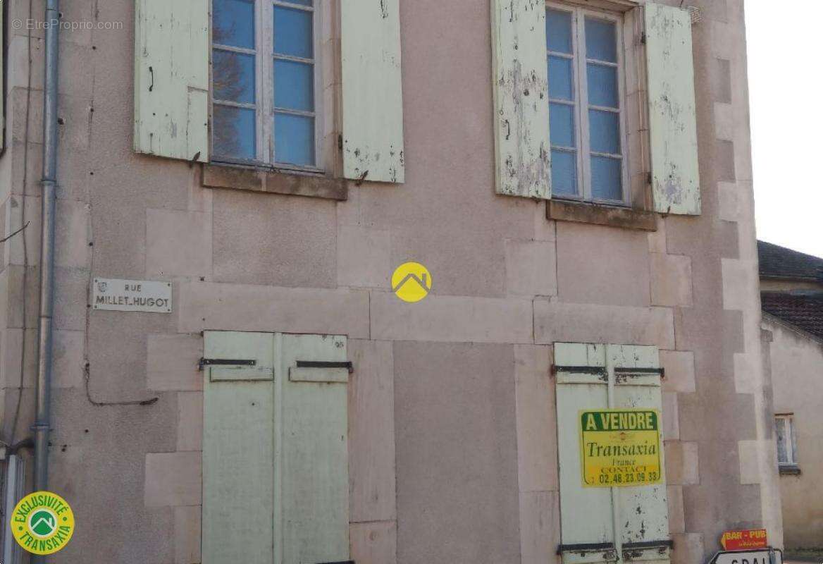 Maison à COULANGES-SUR-YONNE