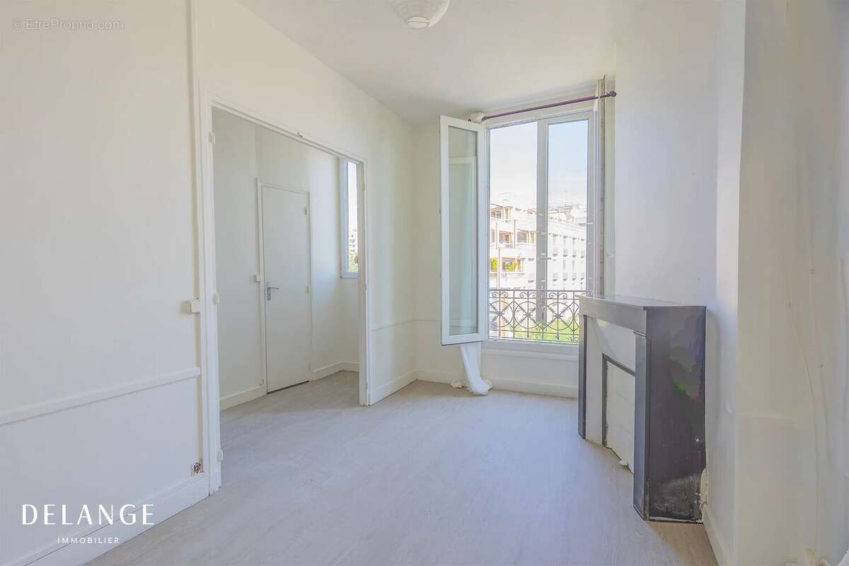 Appartement à PARIS-19E