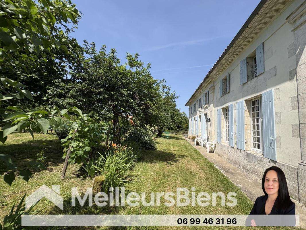 Maison de maîtreà la campagne avec gîte, jardin et piscine - photo 2