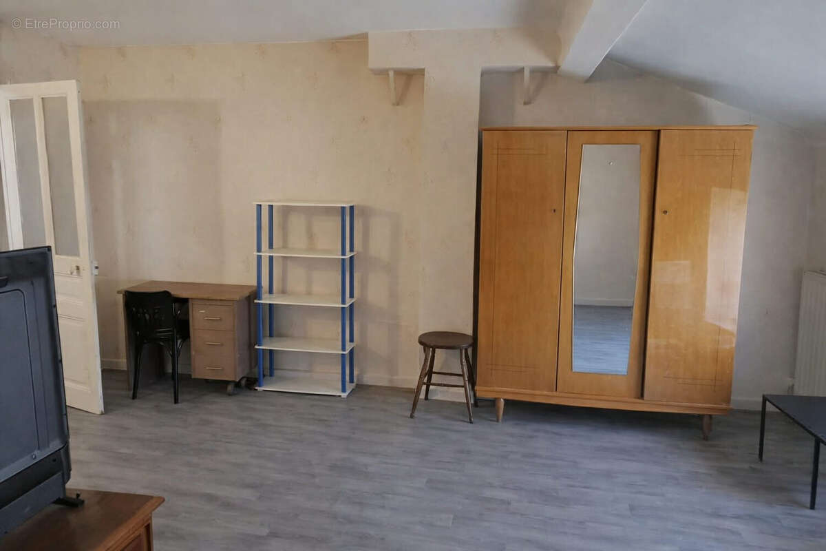 Maison à VRIGNE-AUX-BOIS