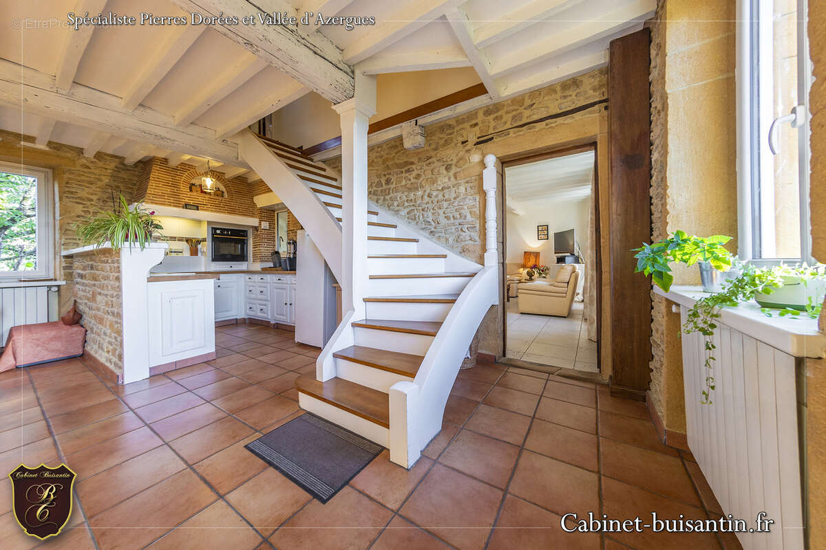 Maison à LE BOIS-D'OINGT