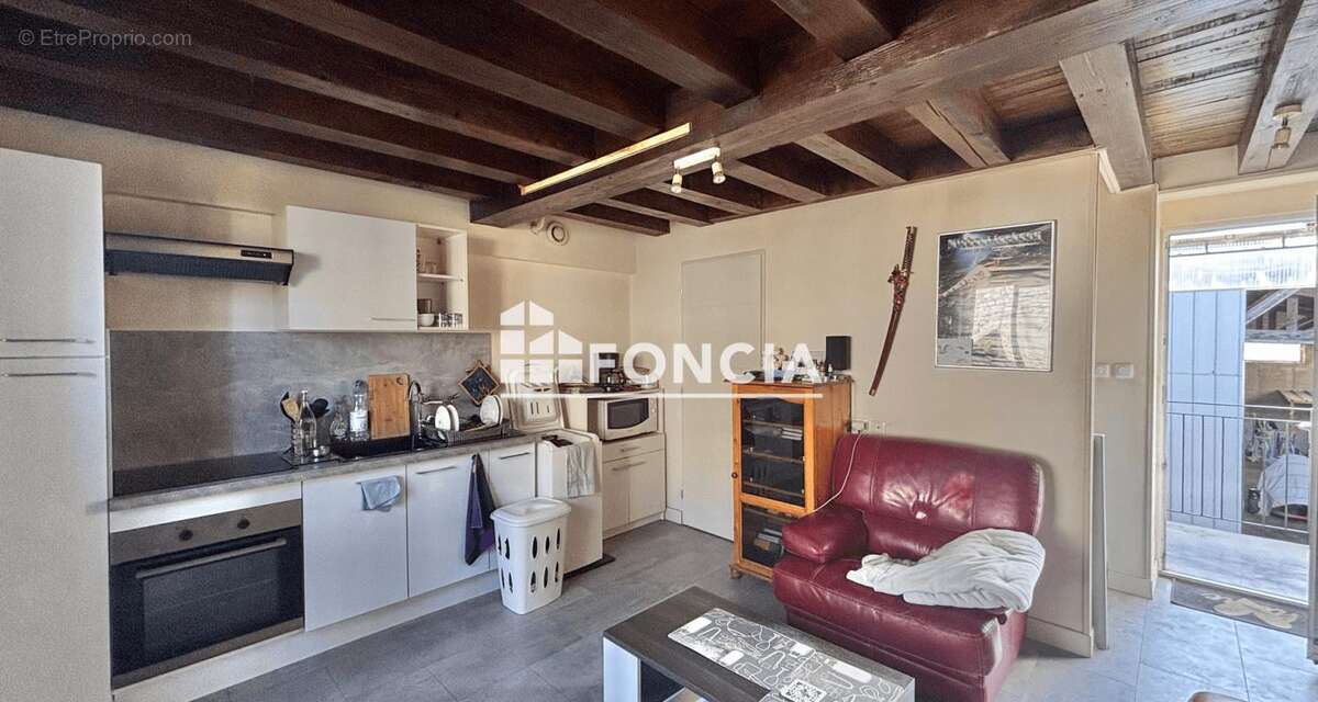 Appartement à CHALEINS