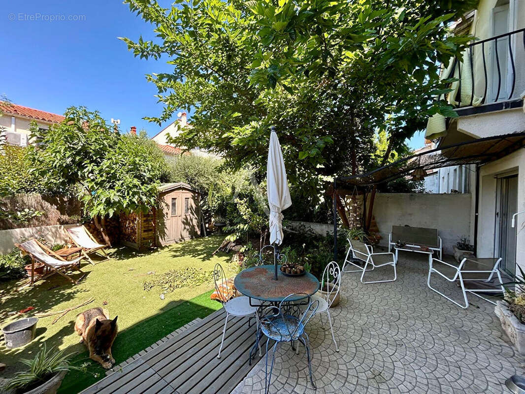 Charmante maison de ville  T5 125m2 jardin et garage - photo 14