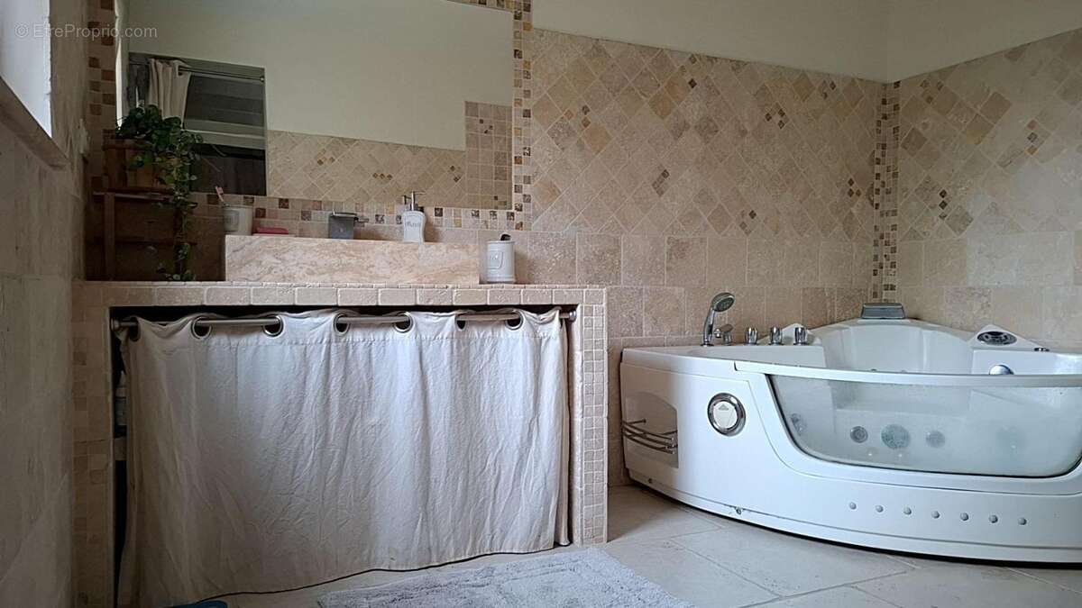 Maison à ROCHEFORT-DU-GARD