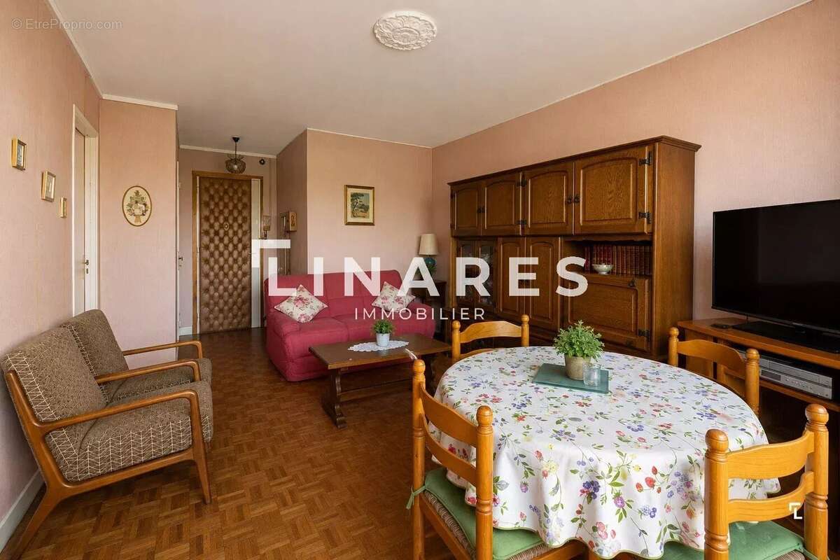 Appartement à MARSEILLE-7E