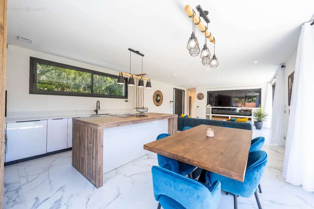 Maison à MOUGINS
