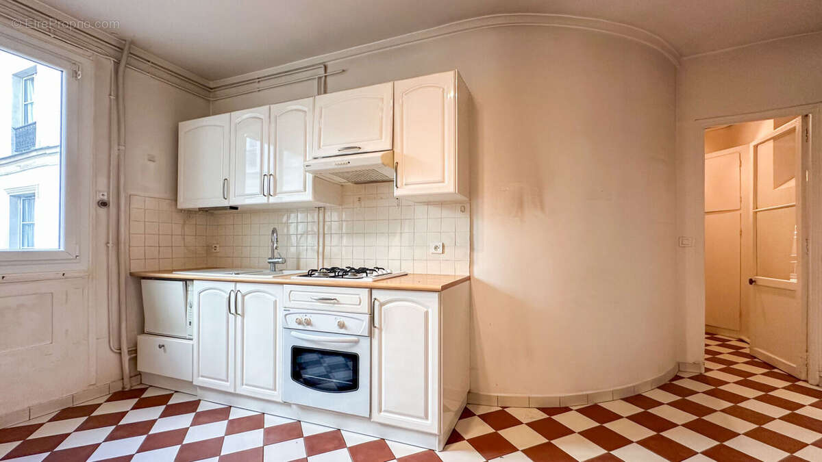 Appartement à PARIS-8E