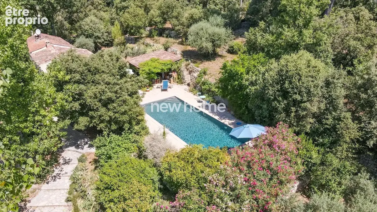 Maison 4 chambres au clame sur un beau terrain arboré - photo 7