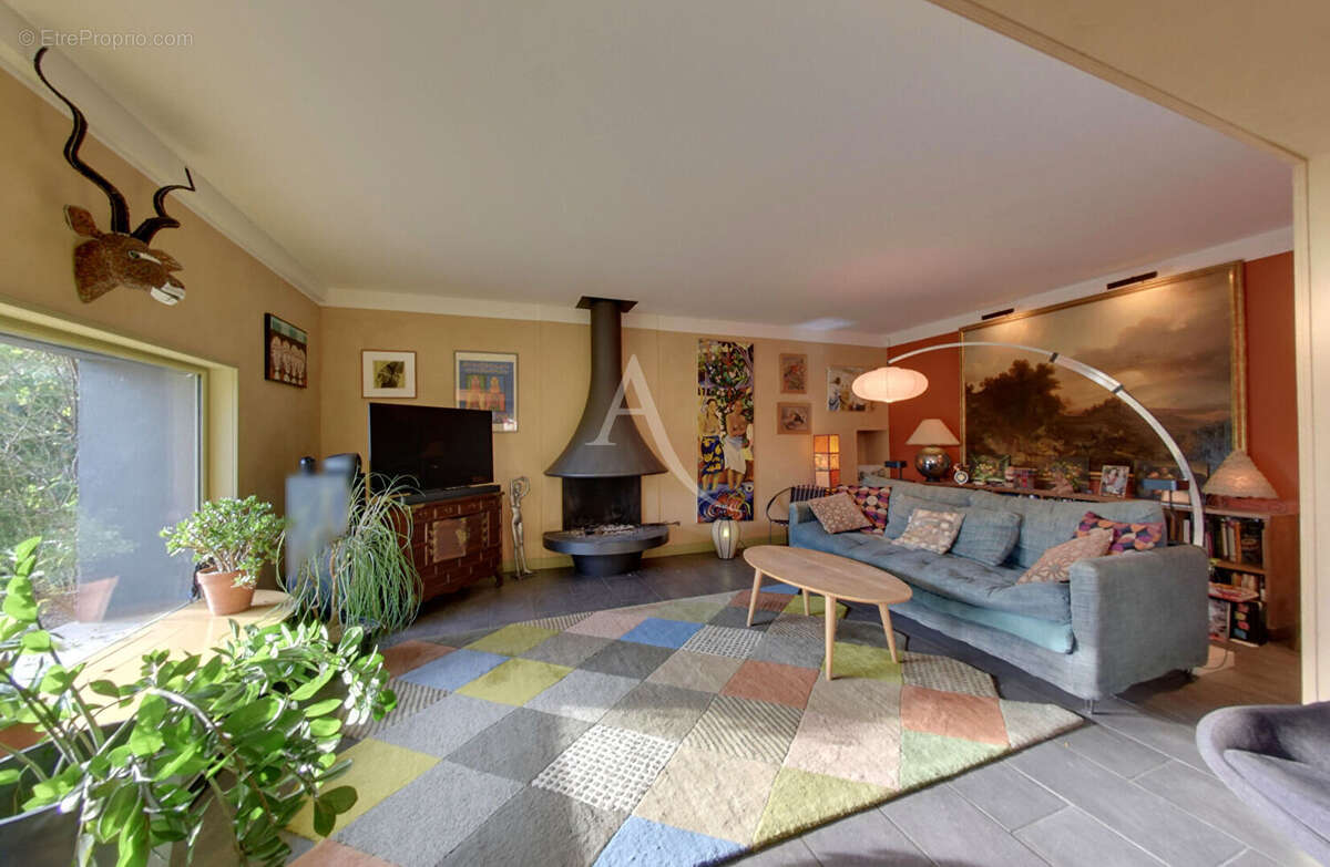 Maison à CHAMPS-SUR-YONNE