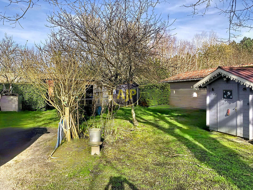 Maison à GRAYAN-ET-L'HOPITAL