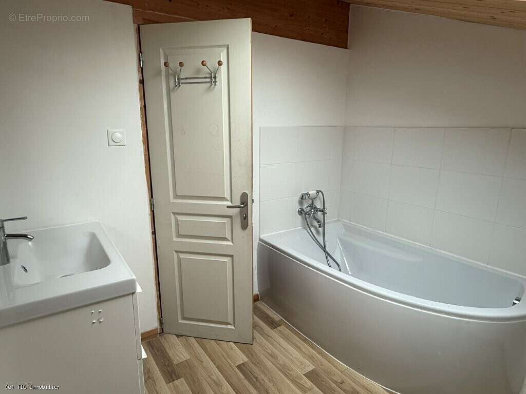 Propriété De Caractère Sur 2 Hectares Avec Deux Gîtes, Piscine Et Fort Potentiel De Développement - photo 38