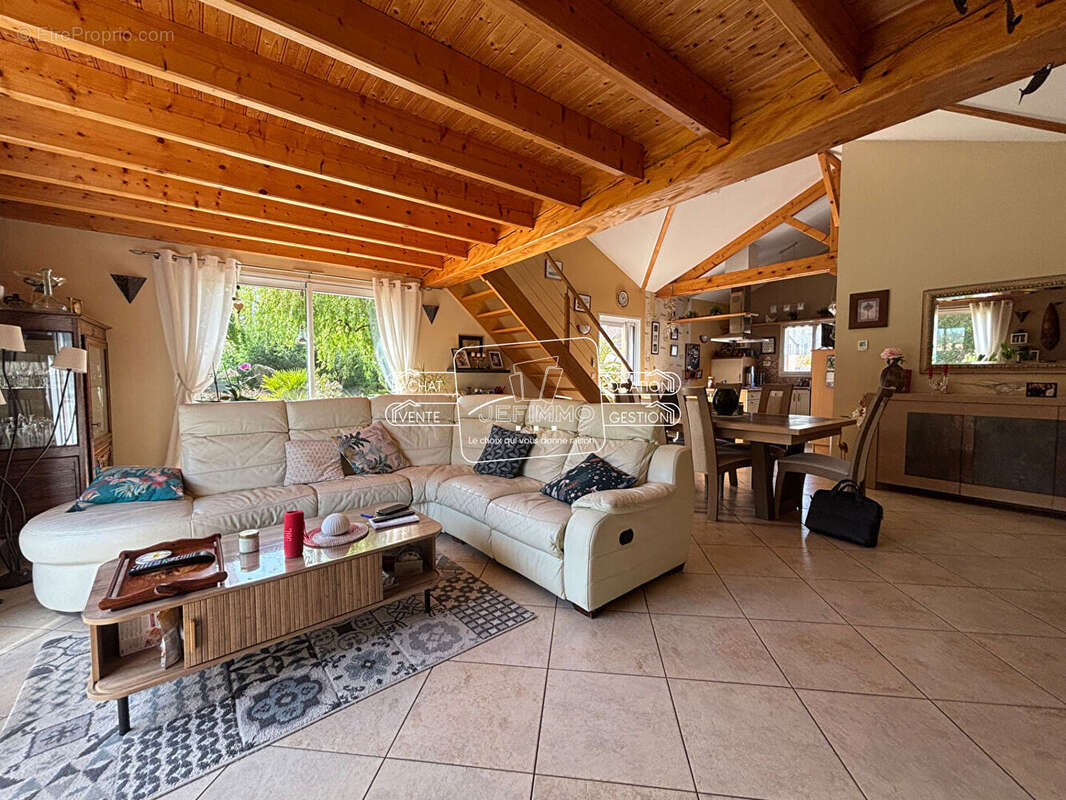 Maison Divatte Sur Loire 5 pièce(s) 128.72 m2 - photo 2