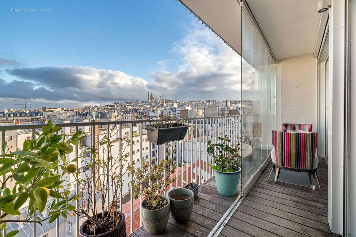 Appartement à PARIS-18E