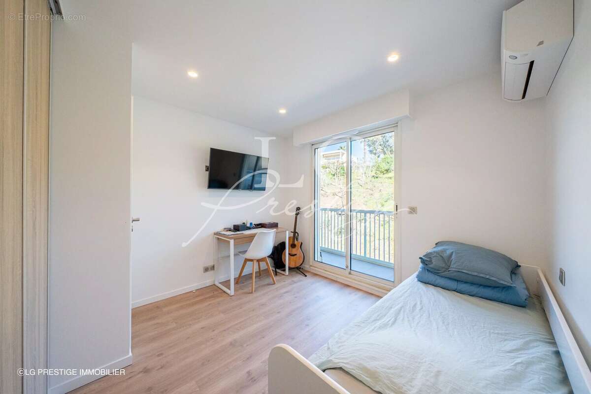 Appartement à MANDELIEU-LA-NAPOULE