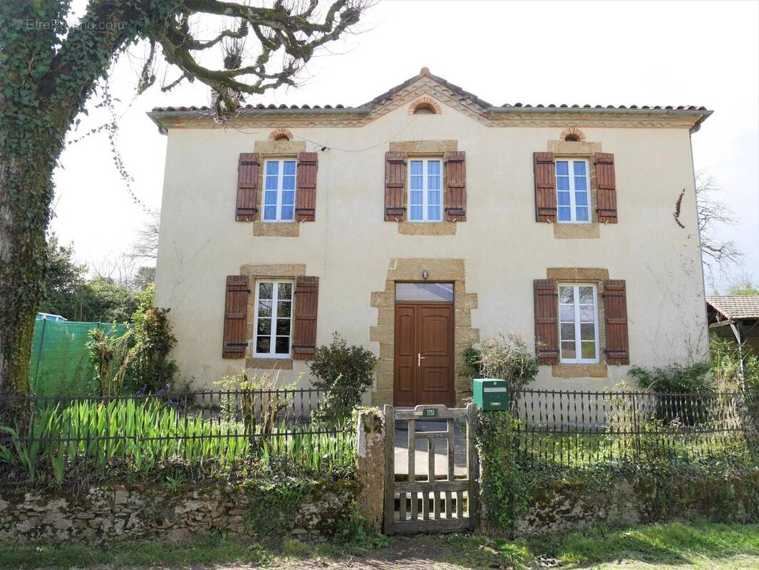 Maison à CASTANDET