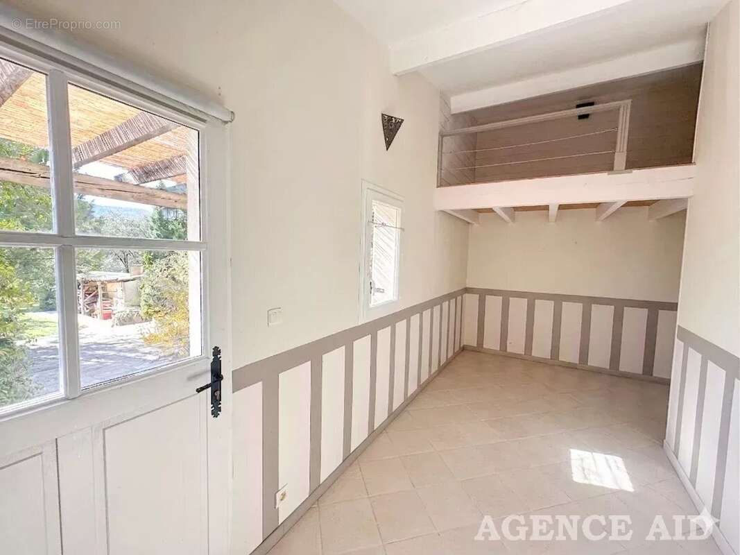 Maison à CUGES-LES-PINS