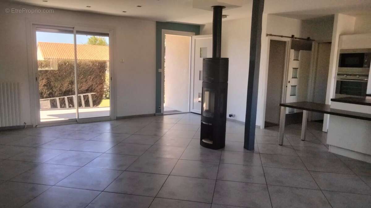 Maison à LA VILLEDIEU-DU-CLAIN