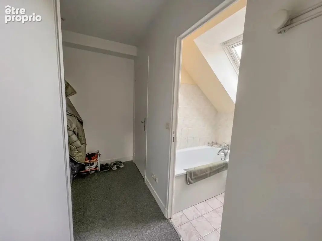 A Vendre Studio 26m2 occupé. Loyer HC 580EUR - photo 6