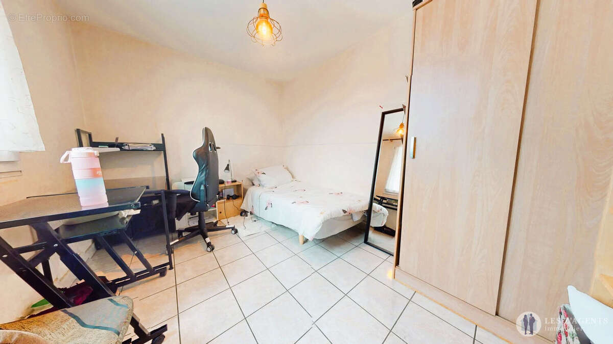 Appartement à SAINT-MARTIN-D'HERES