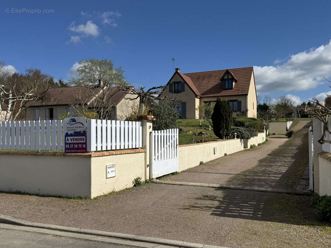 Maison à CHATEAUMEILLANT