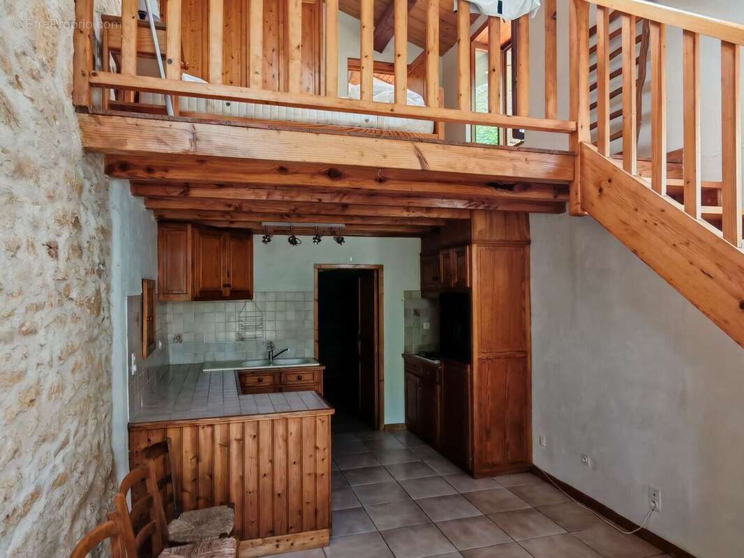 Ancienne maison de forgeron de 275m² et ses dépendances au calme sur 3600m² de terrain - photo 13