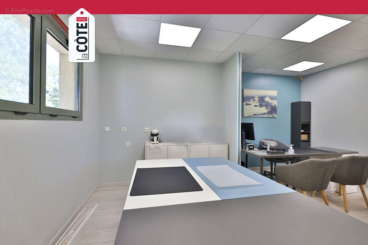 Bureaux Marignane 6 pièce(s) - photo 7