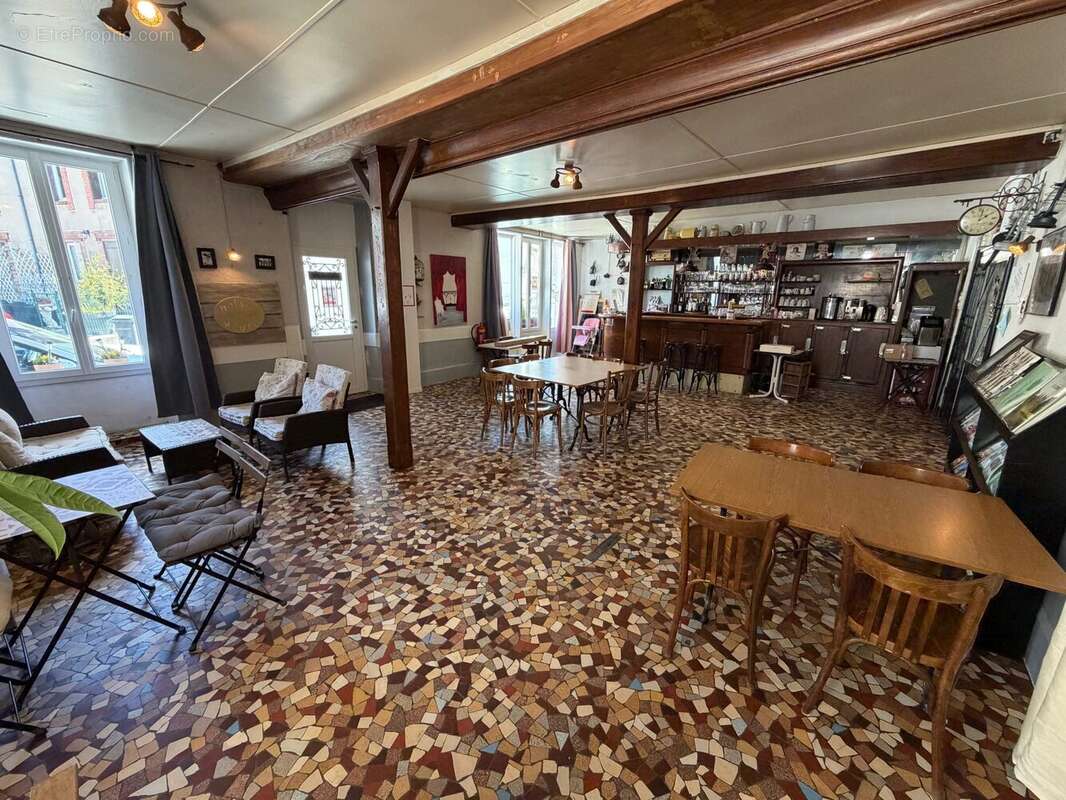 Appartement à AUTRY-LE-CHATEL