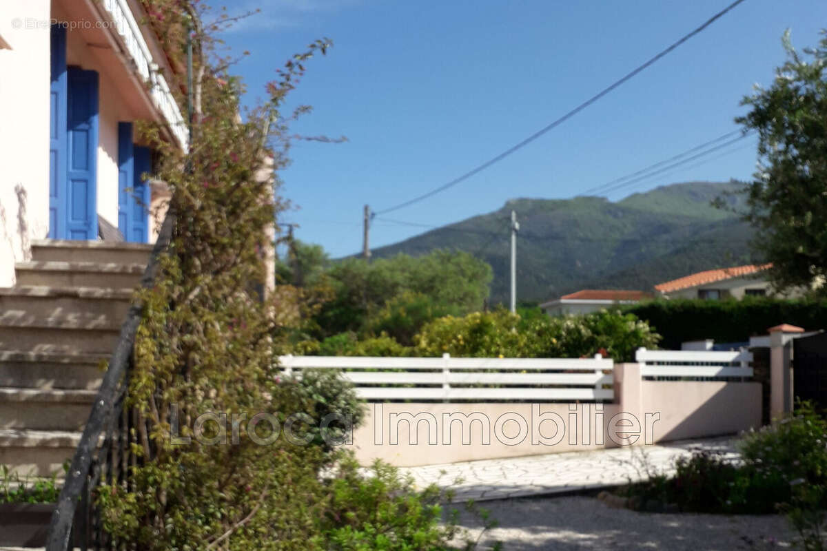 Maison à LAROQUE-DES-ALBERES