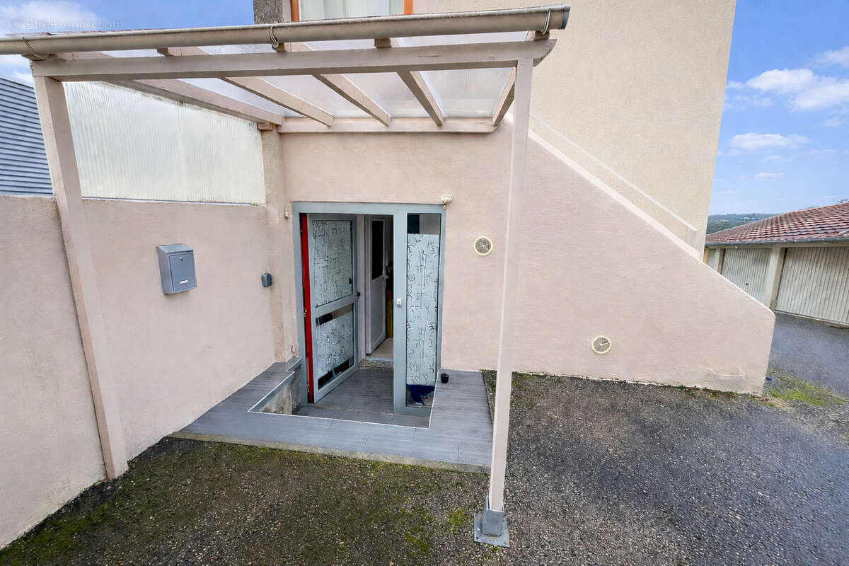Appartement à SCY-CHAZELLES