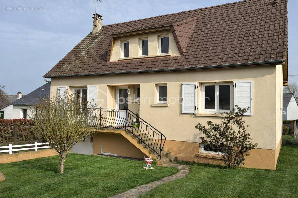 Maison à MAYENNE