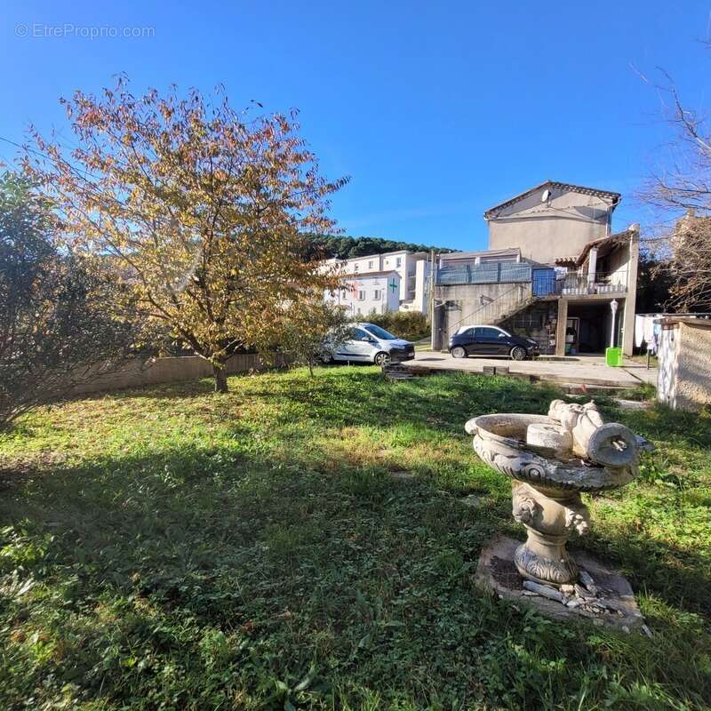 Maison à SAINT-MARTIN-DE-VALGALGUES