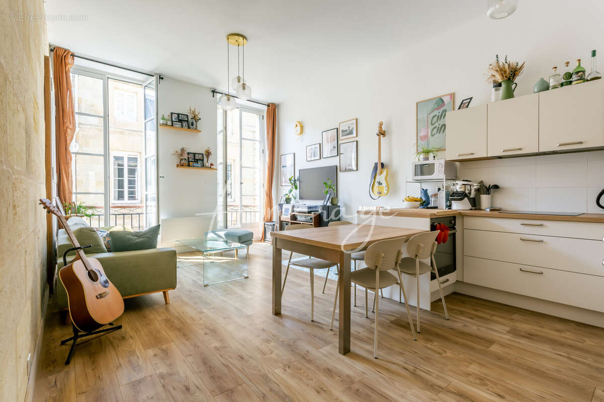 Bordeaux saint pierre appartement t3 renove - photo 2