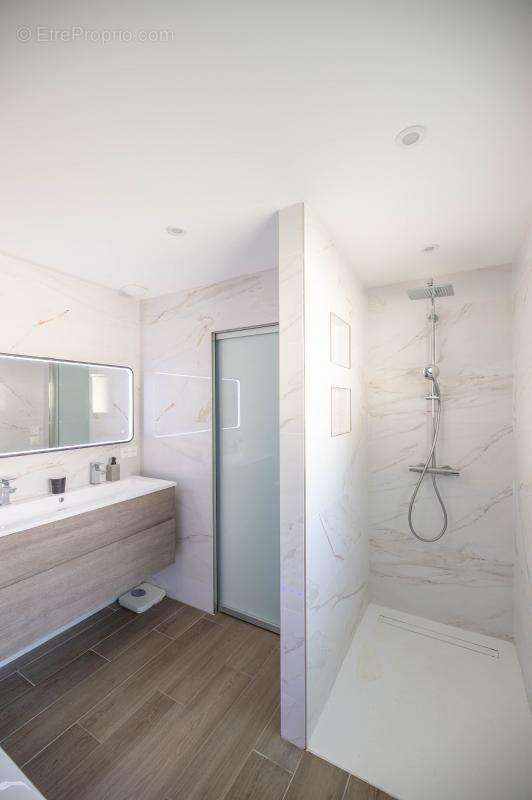 Maison à SAINT-LAURENT-DE-MURE