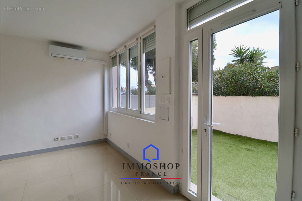 Rez de jardin - 44,1 m2 - 3 pièces - CARRO 13500 - photo 7